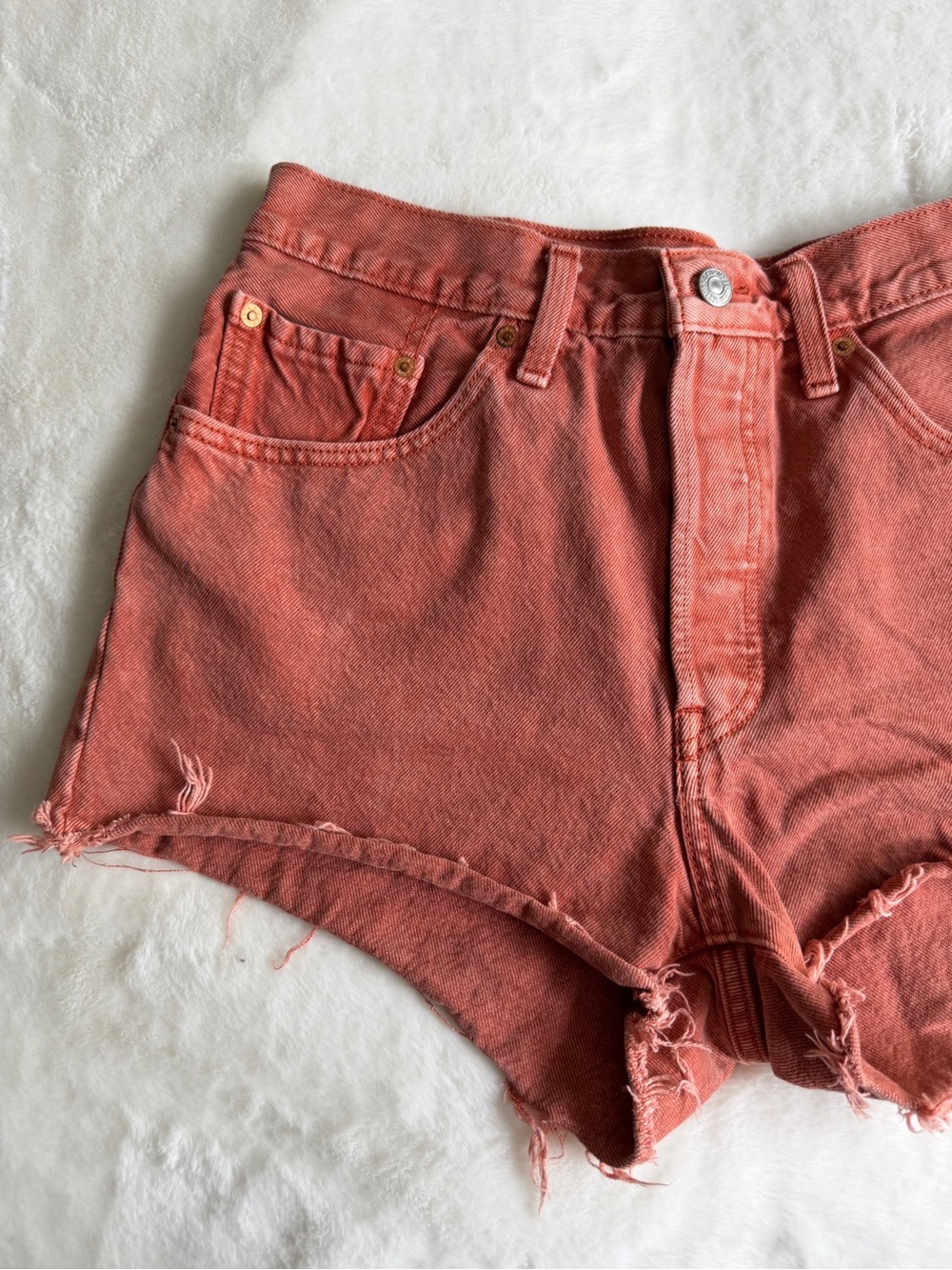 Levi’s 501 Denim Shorts Salmon Pink Size 30 - Picture 3 of 10